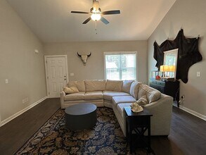102 Hawk Pl in Goldsboro, NC - Building Photo - Building Photo