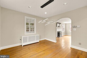 4809 Wellington Dr in Chevy Chase, MD - Building Photo - Building Photo