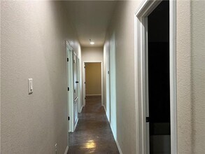 179 Joanne Lp in Buda, TX - Foto de edificio - Building Photo