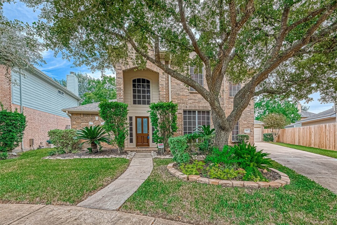 4026 N Barnett Way in Missouri City, TX - Building Photo