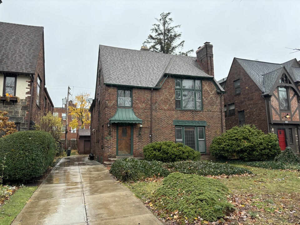 19411 Winslow Rd, Unit 2 in Shaker Heights, OH - Foto de edificio