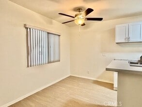 1810 W Sallie Ln, Unit 5 in Anaheim, CA - Foto de edificio - Building Photo