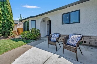 2242 Westwood Ct in Pittsburg, CA - Building Photo - Building Photo