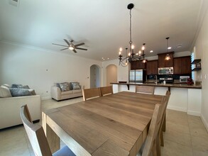 11336 N Via Milano Way in Fresno, CA - Building Photo - Building Photo