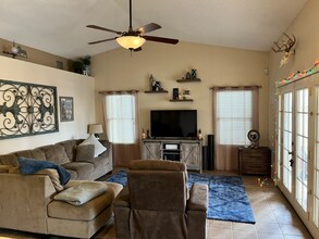 18844 N 40th Pl in Phoenix, AZ - Foto de edificio - Building Photo