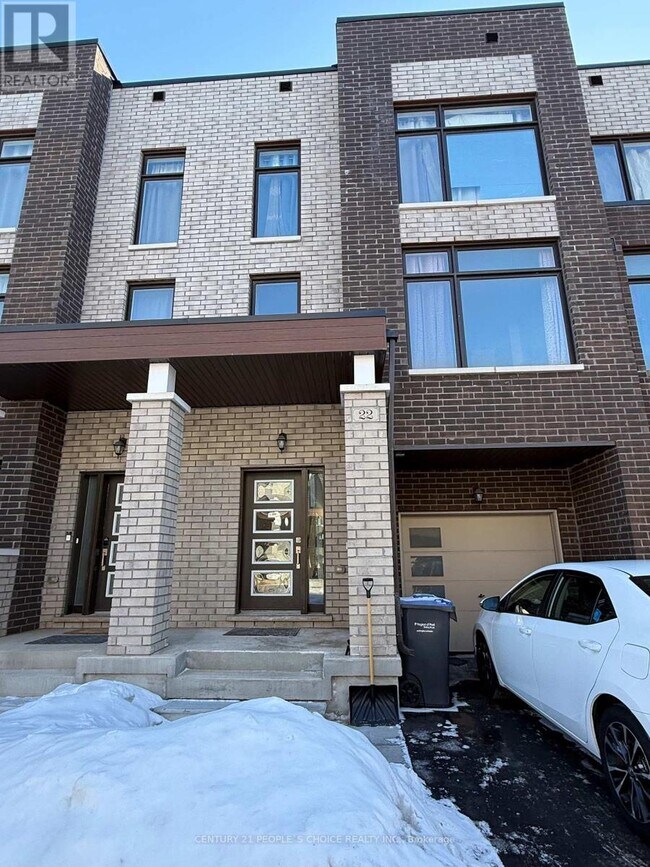 22 Queenpost Dr in Brampton, ON - Building Photo - Building Photo