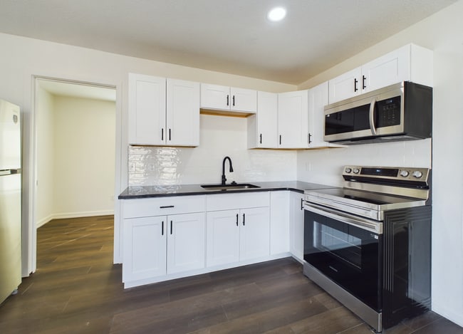 property at 8600 Countryshire Ln