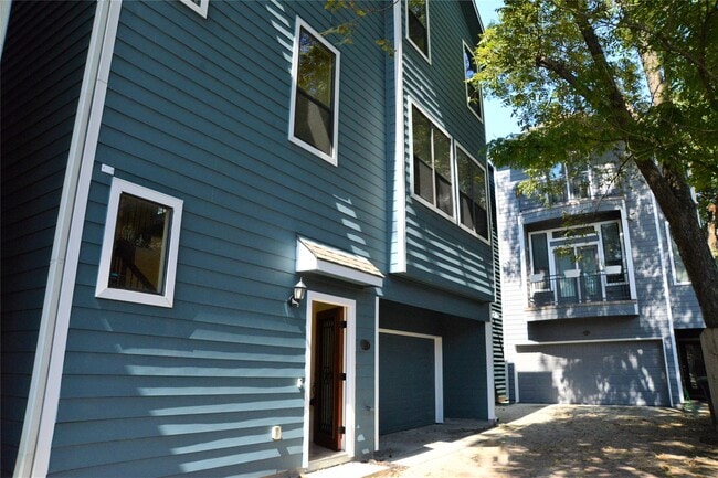 615 W 27th St