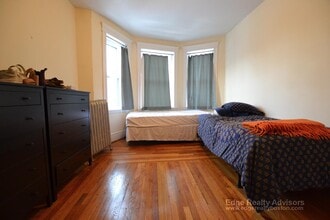 1870 Commonwealth Ave, Unit 3 in Boston, MA - Building Photo - Building Photo