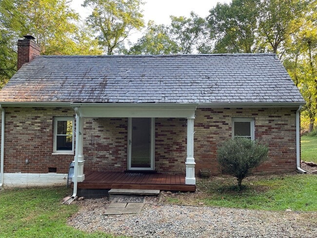 property at 515 Old Graves Mill Rd