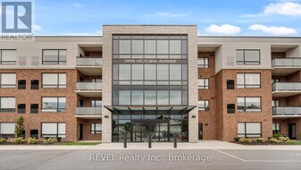 3998 Victoria Ave in Lincoln, ON - Building Photo