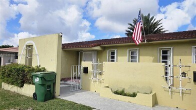 9721 SW 37th Terrace in Miami, FL - Building Photo - Building Photo