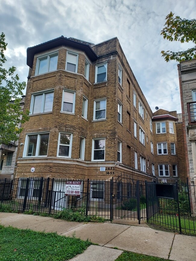 property at 3655 W Lexington St