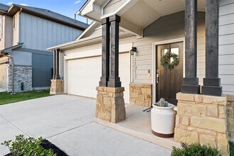 11915 Dispatch Wy in Austin, TX - Building Photo - Building Photo