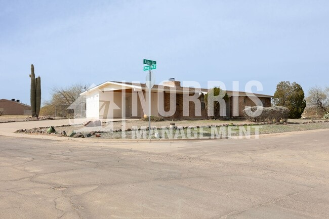 15902 S Cherry Hills Dr in Arizona City, AZ - Building Photo - Building Photo
