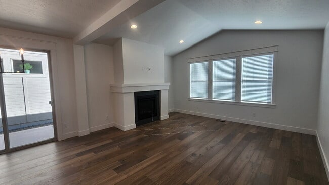 2300 E Valensole St in Meridian, ID - Building Photo - Building Photo