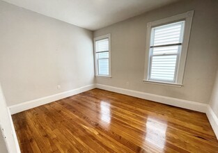 108 Buttonwood St in Boston, MA - Building Photo - Building Photo