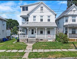 949 N Irving Ave in Scranton, PA - Building Photo