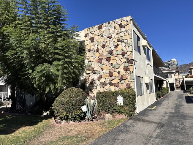 property at 365 W Milford St