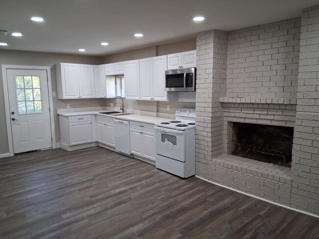 5009 Cottey St in Fort Worth, TX - Building Photo - Building Photo