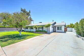 4019 E Turney Ave in Phoenix, AZ - Building Photo - Building Photo