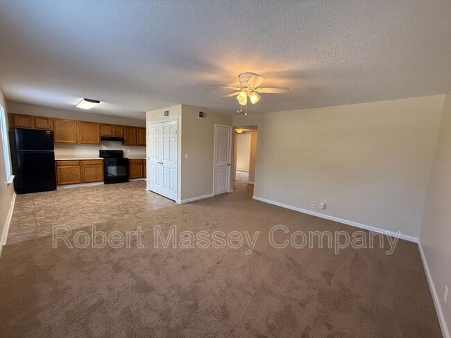 7907 Canonero Way in Louisville, KY - Building Photo - Building Photo