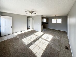 6680 Parkridge Ct in Colorado Springs, CO - Building Photo - Building Photo