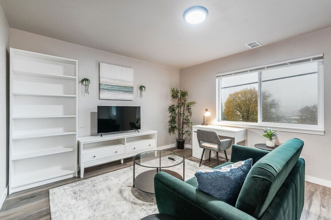 612 S 18th St in Tacoma, WA - Building Photo