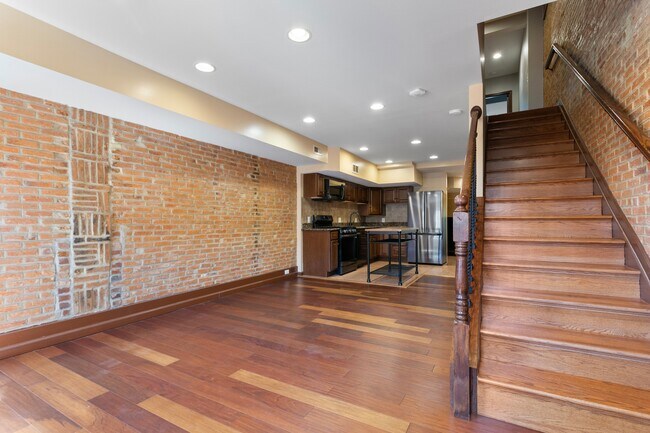1006 W Cross St in Baltimore, MD - Building Photo - Building Photo
