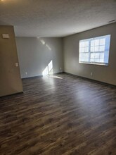 32 Scioto Dr, Unit i in Heath, OH - Foto de edificio - Building Photo