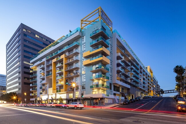 TENTEN Downtown in Los Angeles, CA - Foto de edificio - Building Photo