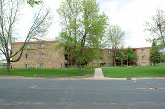 Brookside Manor in Minneapolis, MN - Building Photo - Building Photo