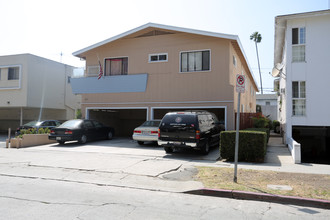 1217 S Sherbourne Dr in Los Angeles, CA - Building Photo - Building Photo