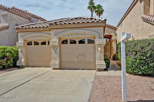 property at 3438 E Rockwood Dr