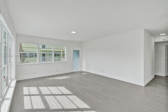 350 S Shore Dr in Miami Beach, FL - Building Photo - Building Photo