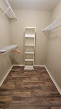 2824 S Bartell Dr in Houston, TX - Building Photo - Building Photo