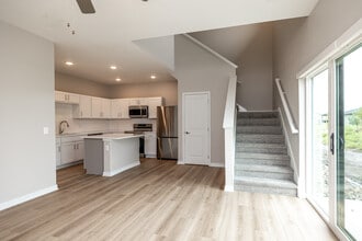 Diamond Ridge Estates in Grimes, IA - Foto de edificio - Interior Photo