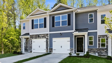 412 Cherry Laurel Dr in Sanford, NC - Foto de edificio - Building Photo