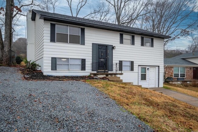 73 White Oak Ln in Little Rock, AR - Foto de edificio - Building Photo