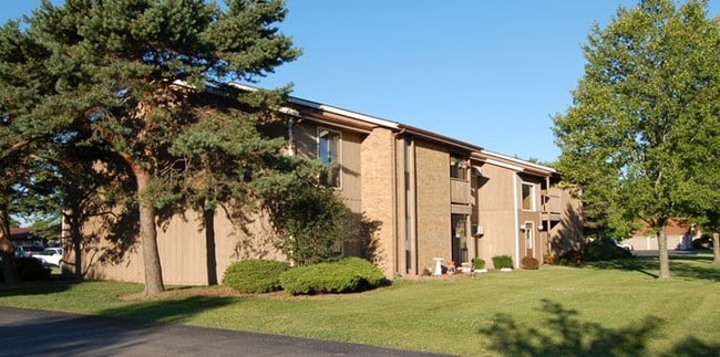 Venice Heights in Sandusky, OH - Building Photo - Building Photo