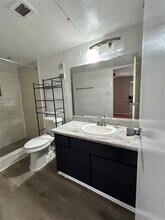 3901 Woodchase Dr in Houston, TX - Building Photo - Building Photo