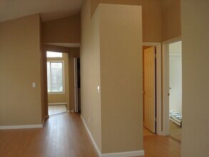 6777 Alamar Way in Elk Grove, CA - Building Photo - Building Photo