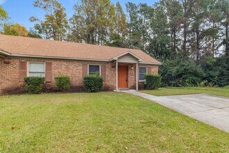 118 Windsor Ct in Jacksonville, NC - Building Photo - Building Photo