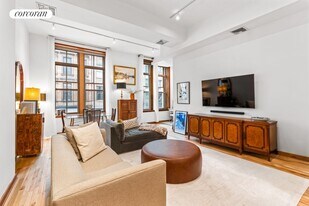 98 Chambers St in New York, NY - Building Photo