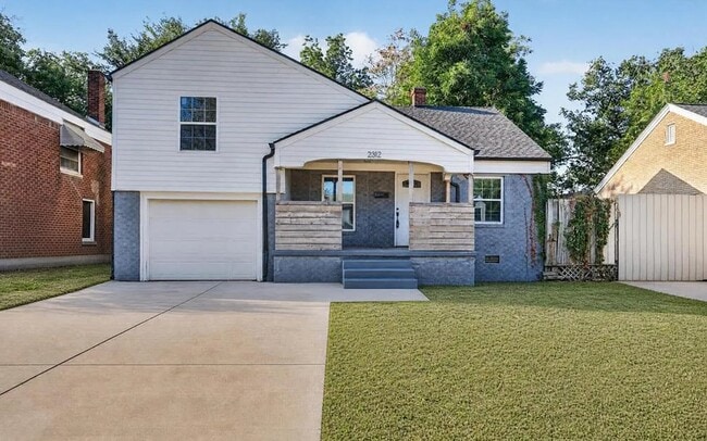 property at 2312 Cashion Pl