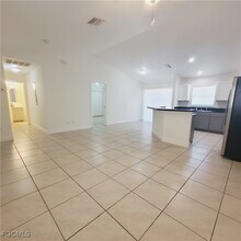 777 Bedford Dr in Lehigh Acres, FL - Building Photo - Building Photo