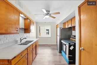 3340 W 210th St, Unit 3340-Lower Unit in Fairview Park, OH - Foto de edificio - Building Photo