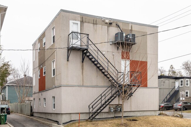 200 Genest St in Ottawa, ON - Building Photo - Building Photo