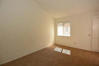 4831 King Cir in Huntington Beach, CA - Building Photo - Building Photo