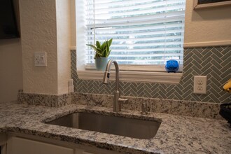 541 W Hancock St in Lakeland, FL - Foto de edificio - Building Photo